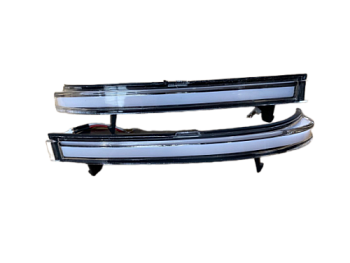 Повторитель указателя поворота на зеркало 2170 бегущие БЕЛО МАТОВОЕ стекло диодные (LEXUS)