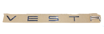 Эмблема V E S T A ХРОМ задняя на трафарете шрифт порше